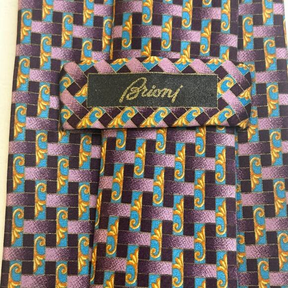 Brioni 100% silk men's purple all over print hand made in Italy tie - Picture 6 of 7